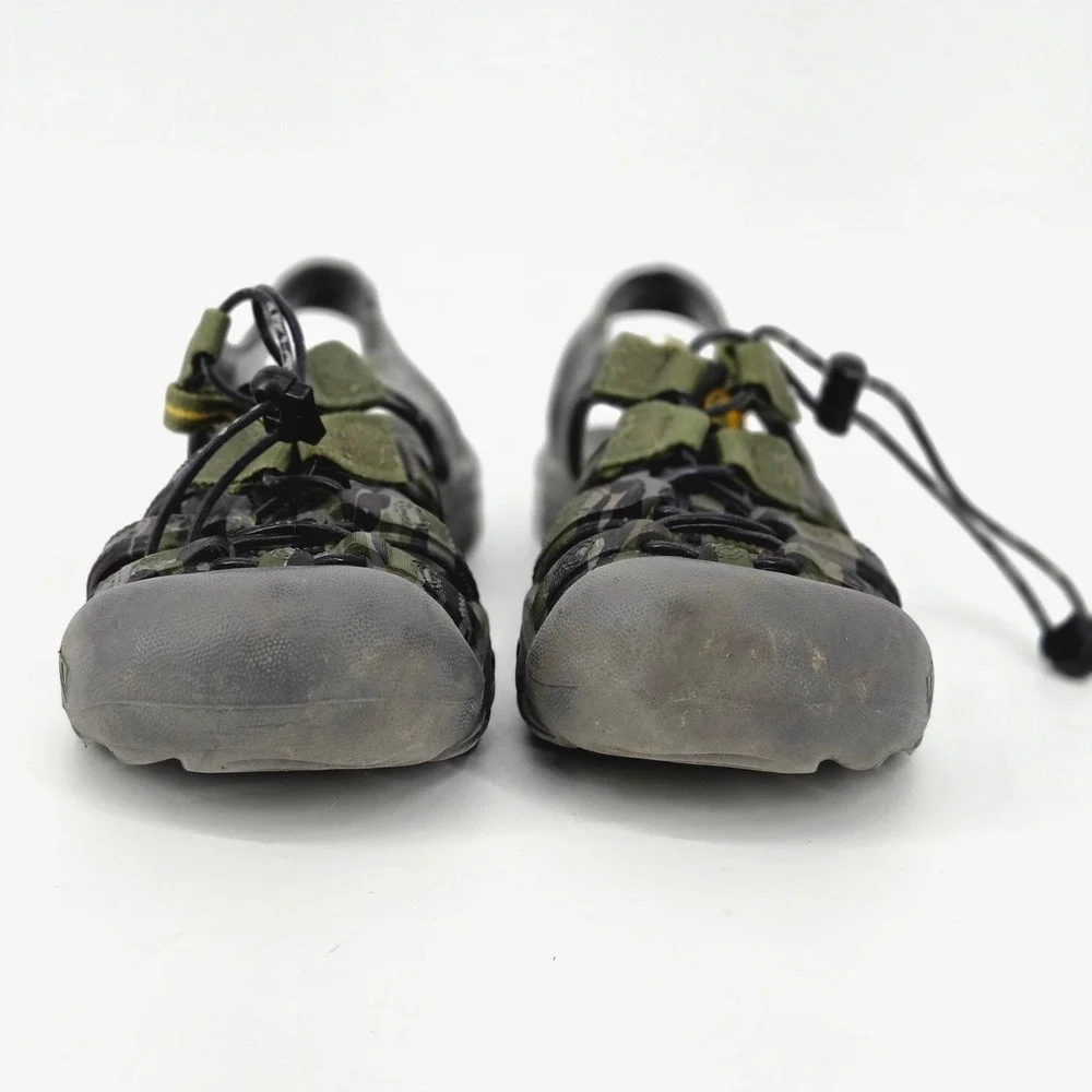KEEN Newport H2 Camo Waterproof Closed Toe Hiking Sandals Green Kids Size 1 GUC